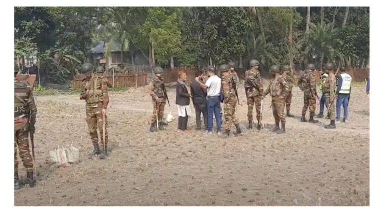 মুয়াজ্জিনের ফতোয়া দেয়াকে কেন্দ্র করে ঝিনাইদহে আবারও সংঘর্ষ, আহত ১৮