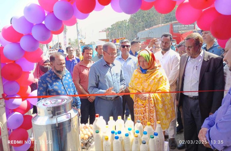 মাহে রমজানে সাশ্রয়ী মূল্যে জেলা প্রাণিসম্পদের বিক্রয় কার্যক্রম উদ্বোধন করলেন জেলা প্রশাসক