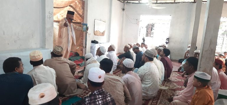 বাঁশখালীতে দীর্ঘ ১১ বছর পর মাদ্রাসার মসজিদে জুমার নামাজ আদায় করতে পেরে উচ্ছ্বাসিত ছাত্র ও এলাকাবাসী