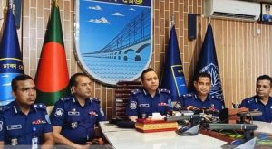 নিষিদ্ধ সংগঠনের কোনো কার্যক্রম ঢাকায় চলবে না : ডিআইজি