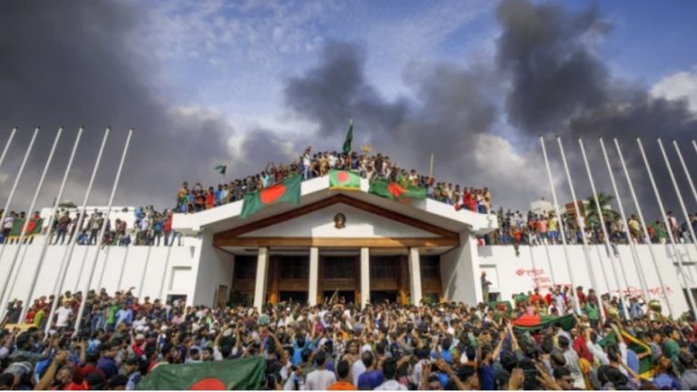 স্বাস্থ্য কার্ড পাচ্ছেন ৩৬ জেলার ৪,৫৫১ জুলাই যোদ্ধা