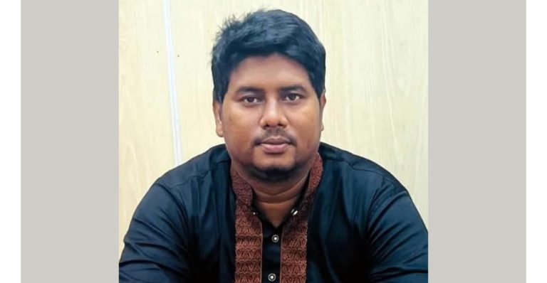 বহিষ্কৃত সেই যুবদল নেতাকে খুলনায় বাড়ির সামনে গুলি ও কুপিয়ে হত্যা